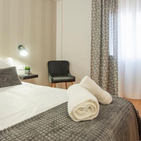 El Sueno De Carmelitas Con Parking Incluido - Apartamentos Aloha Toledo Esterno foto